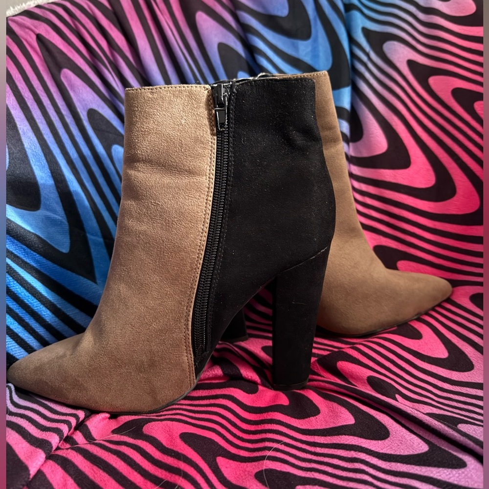 JustFab Tri-Color Booties - black cream beige - Picture 7 of 9